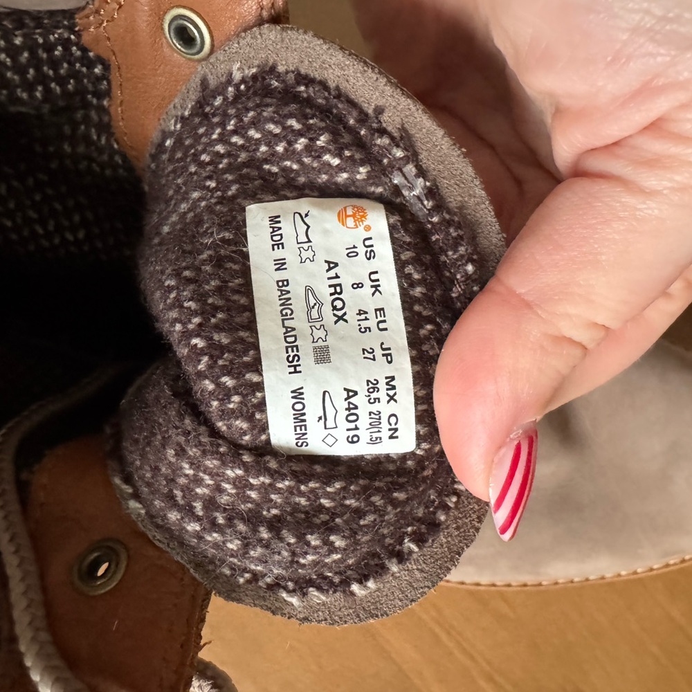 Timberland Women's Taupe Suede Boots - Picture 4 of 4